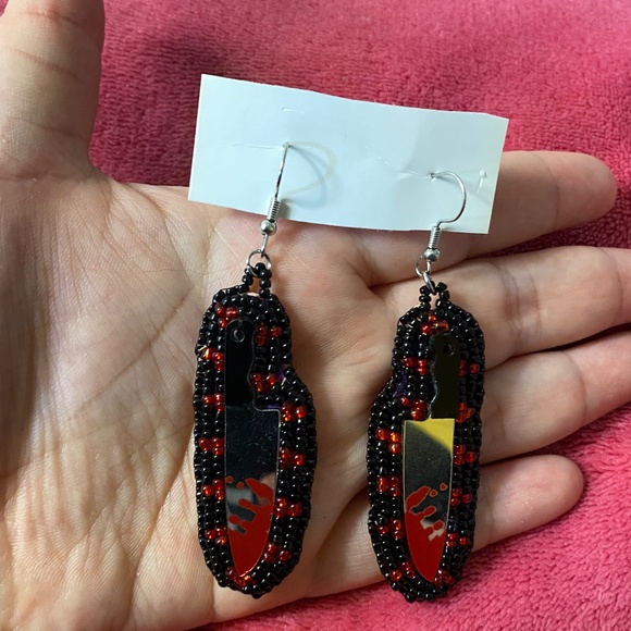 Aboriginal beaded earrings - Picture 2 of 2
